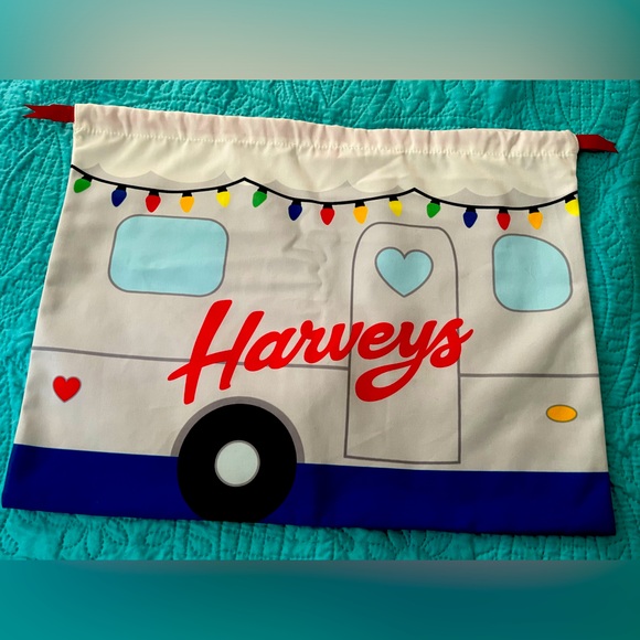 Harvey’s Seatbelt Camper Christmas dust bag - Picture 1 of 6